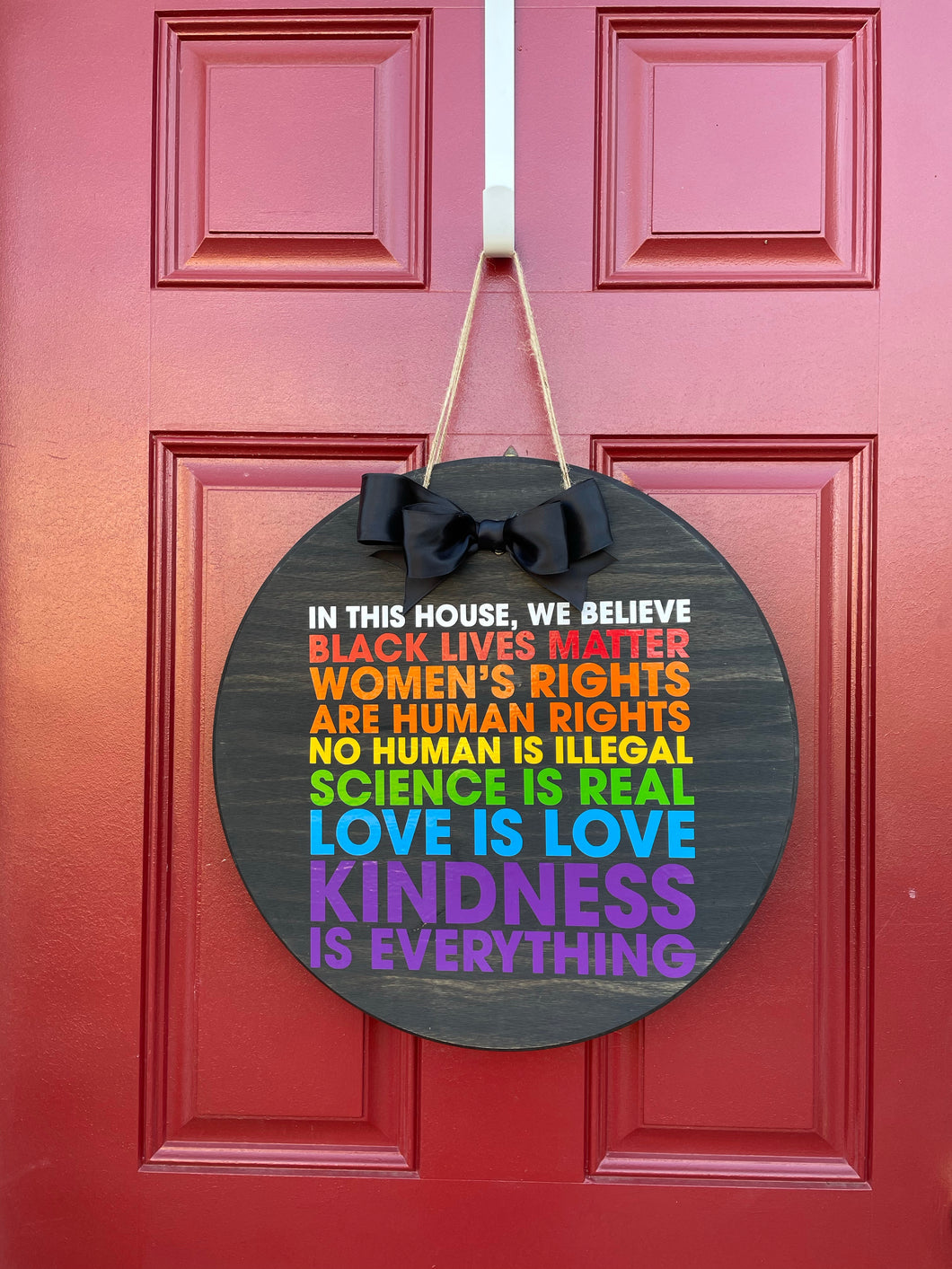 Door Round - In this house we believe(Rainbow)